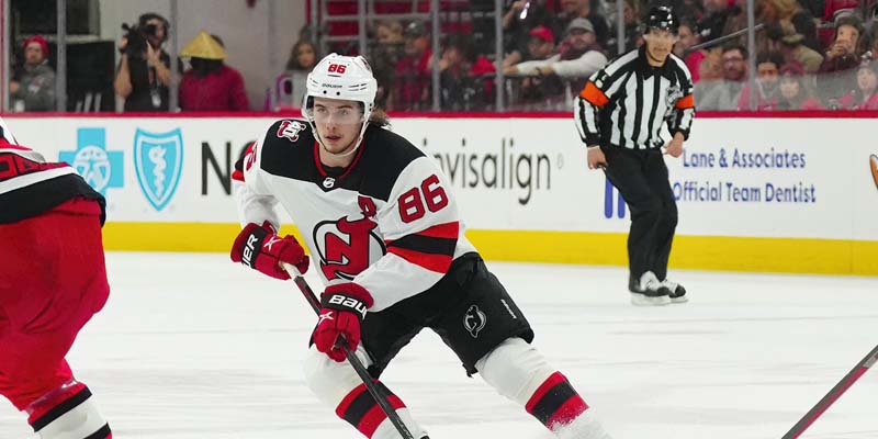 New Jersey Devils vs Carolina Hurricanes 5-5-2023