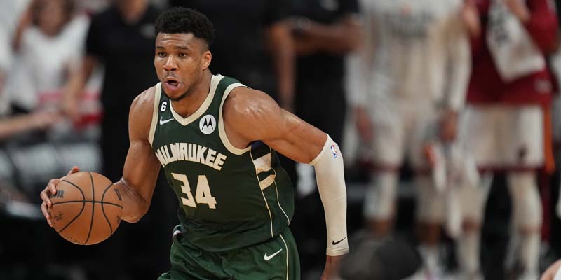 Giannis’s Crossroads: Milwaukee Bucks Facing Critical Decisions