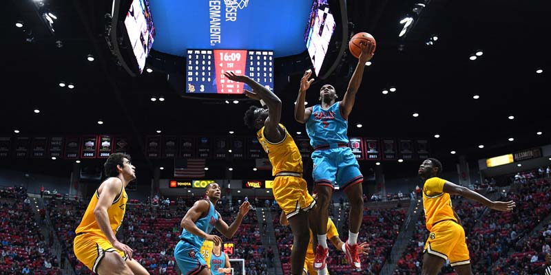 San Diego State Aztecs vs Saint Mary's Gaels 11-18-23